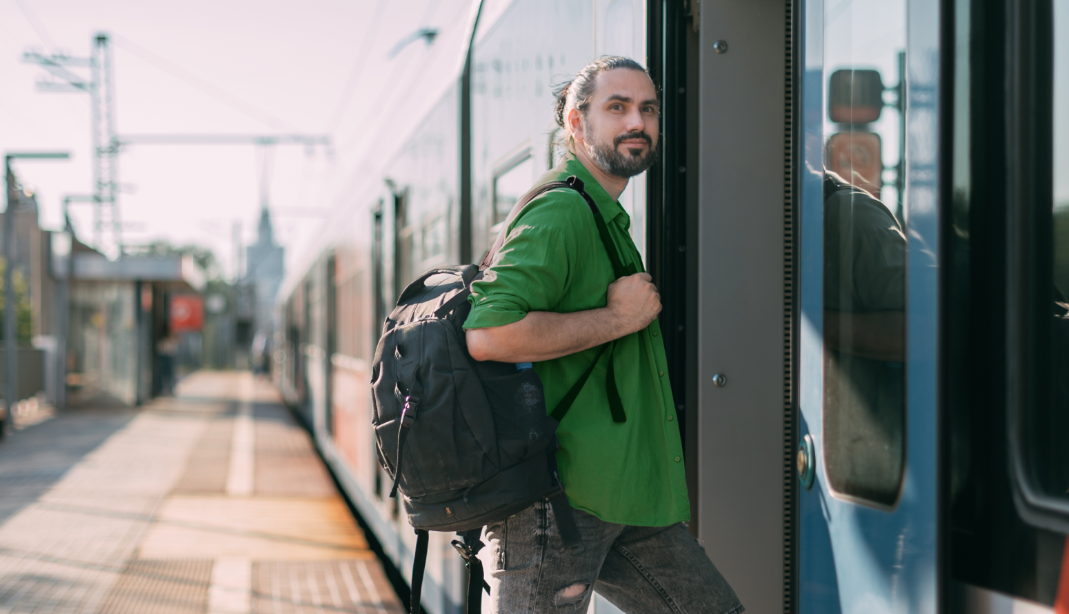 Mysafetyn Varkausvakuutus korvasi varastetun omaisuuden, kun Jannen reppu vietiin junamatkalla